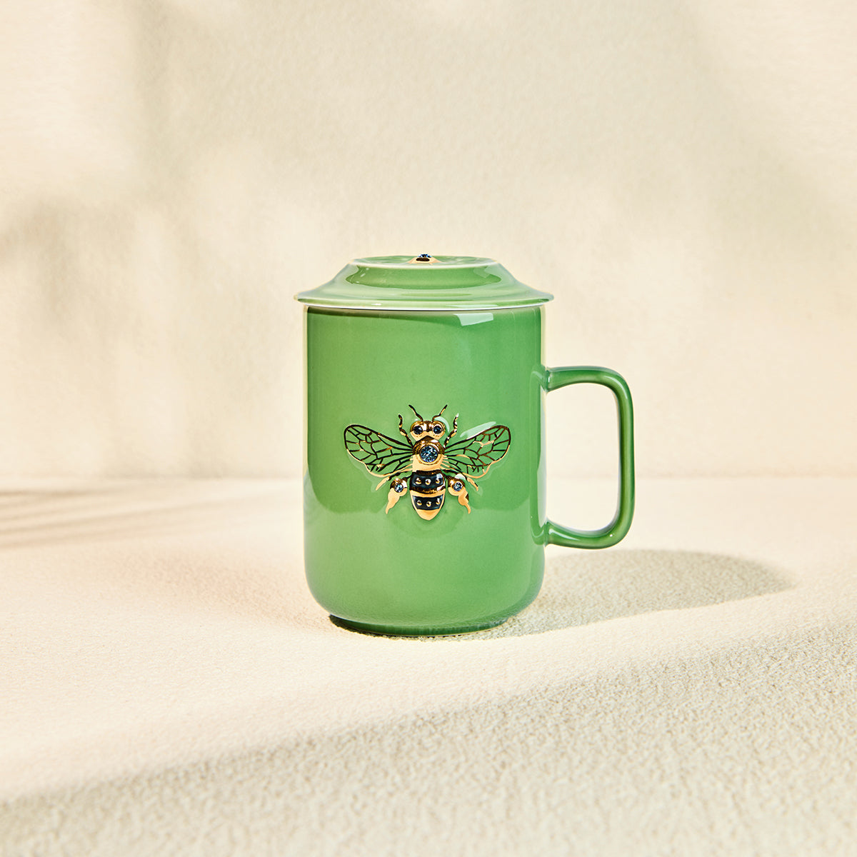 Queen Bee Crystal Tea Mug with Lid