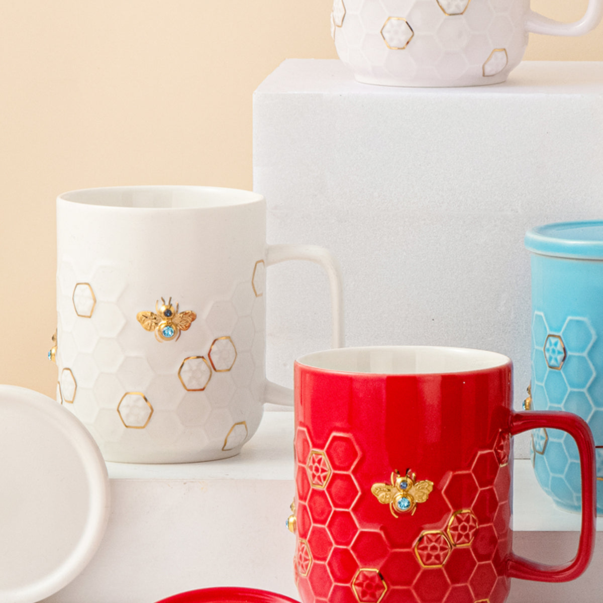 Honey Bee Crystal Mug with Lid