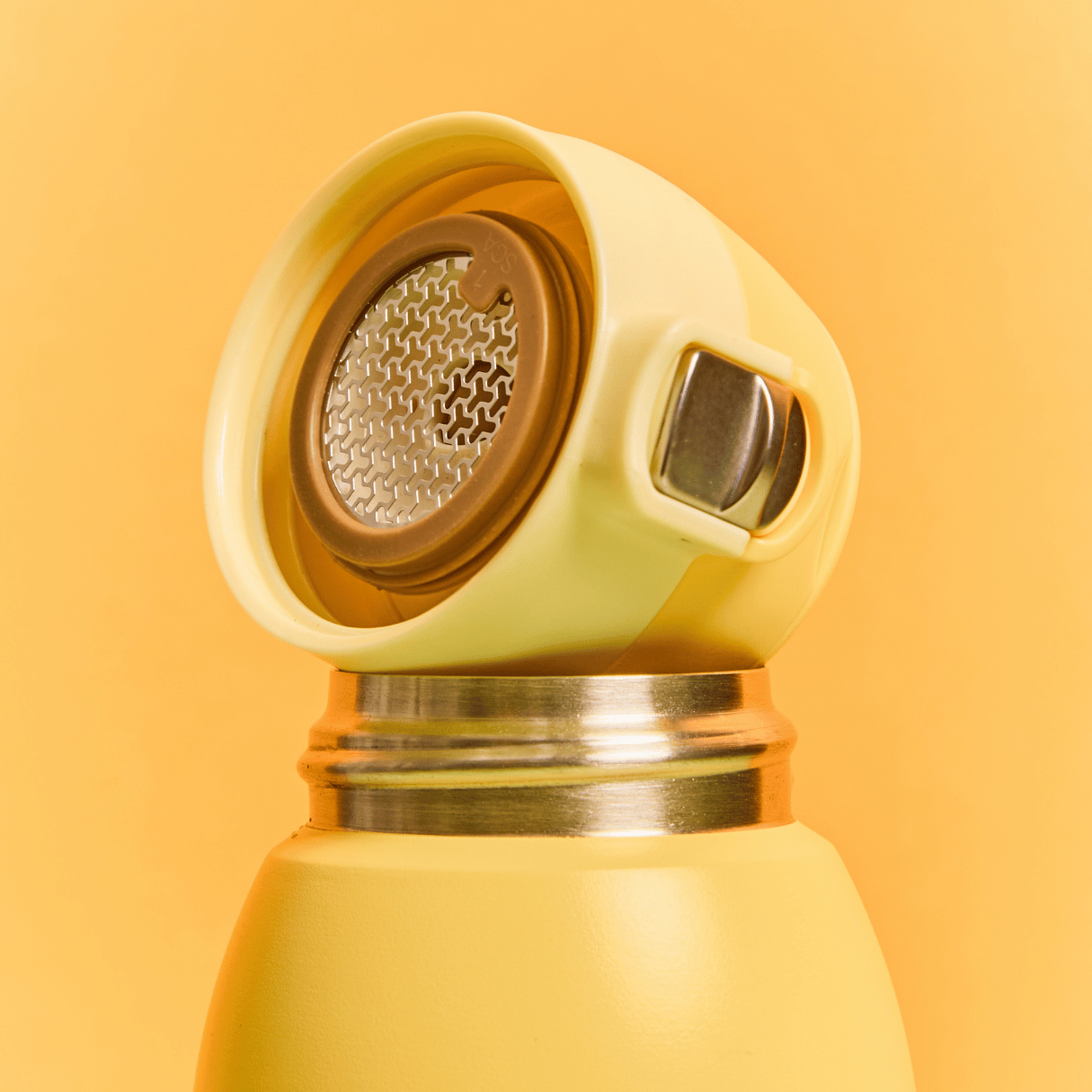 Liven Glow Pop™ Ceramic-Coated Water Bottle – 26 oz