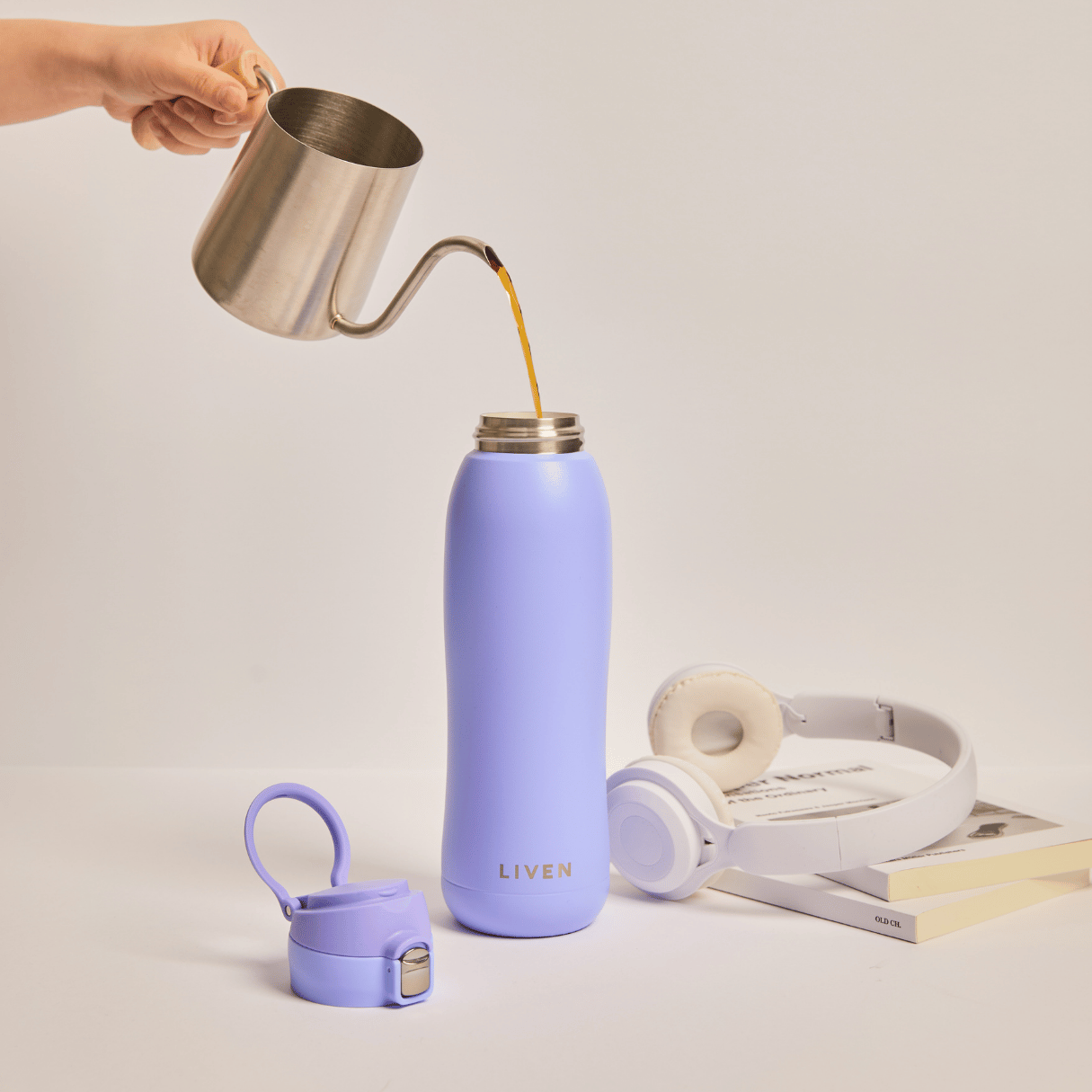 Liven Glow Pop™ Ceramic-Coated Water Bottle – 26 oz